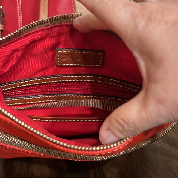 Dooney & Bourke small pebble leather crossbody. - Picture 3 of 6